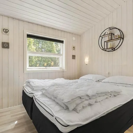 1496-aakirkeby-boesparken-4-b Holiday home *