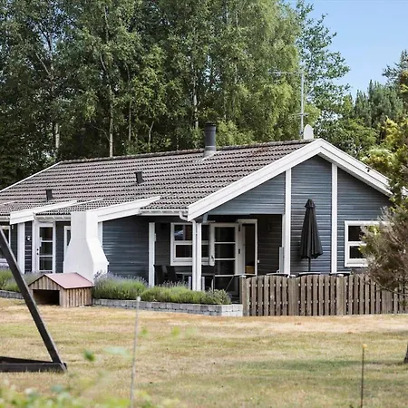 1496-aakirkeby-boesparken-4-b * Vester Somarken